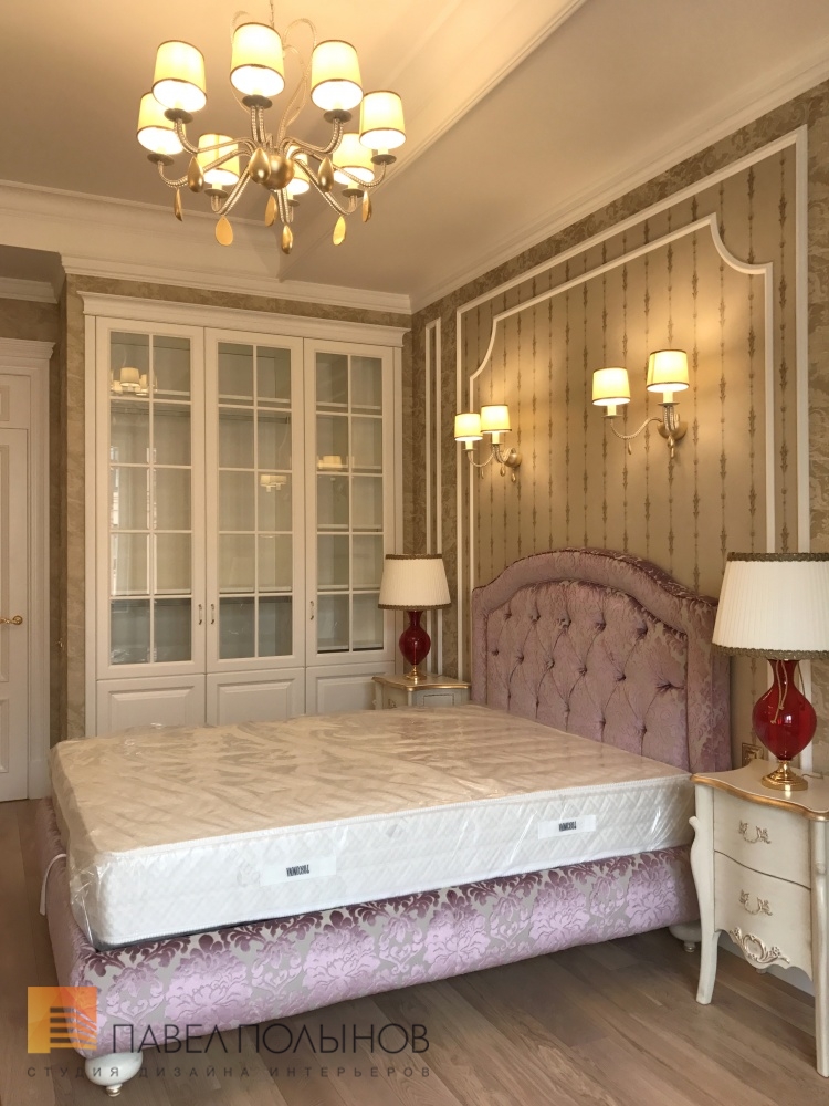 Фото отделка спальни из проекта «Ремонт четырехкомнатной квартиры в классическом стиле, ЖК «Парадный квартал», 169 кв.м.»