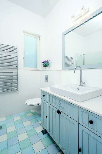 Голубой интерьер ванной комнаты