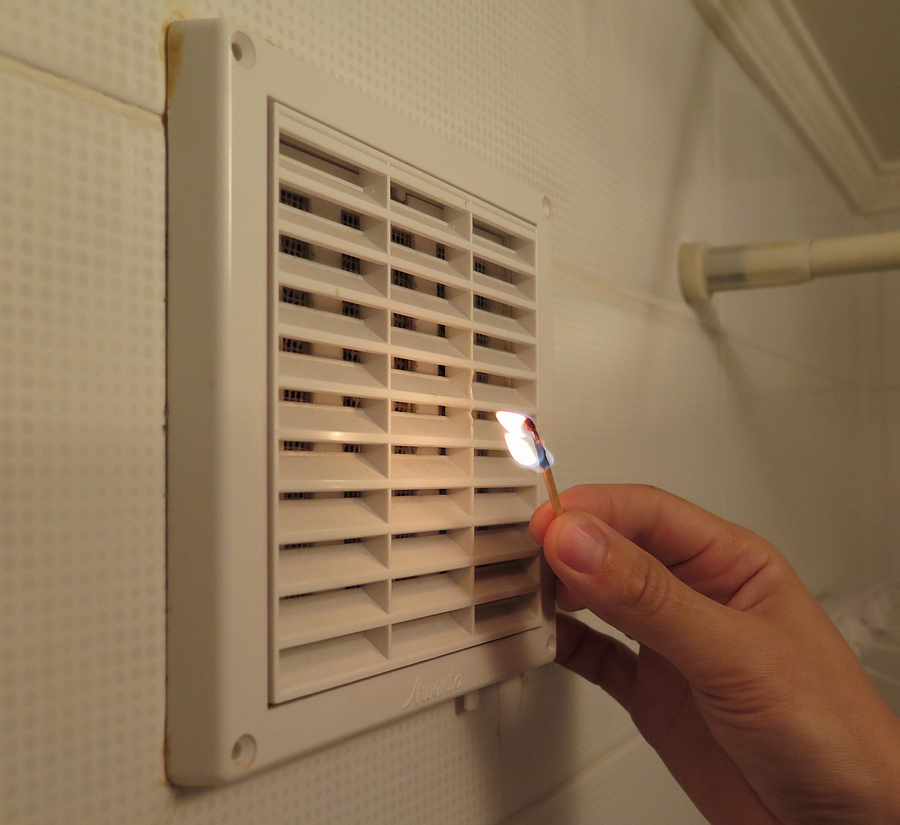 Проверка вентиляции при приемке квартиры