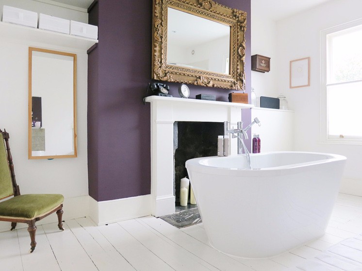 Відтінки фіолетового у ванній